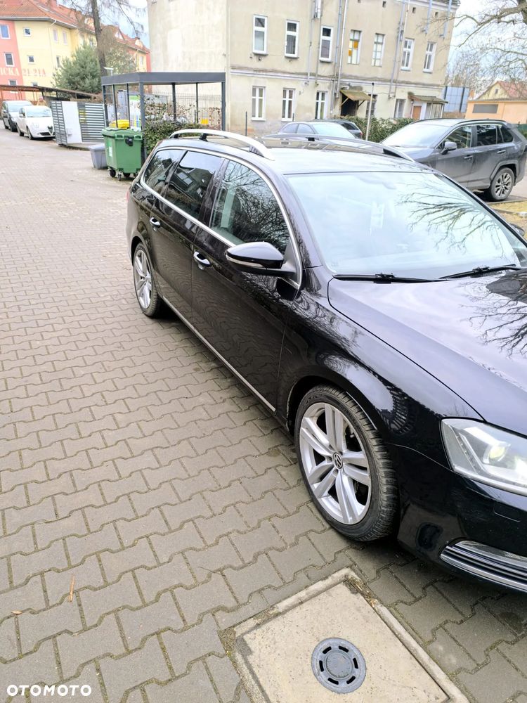 Volkswagen Passat 2.0 TDI DPF DSG Highline - 23