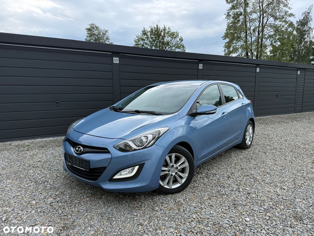 Hyundai i30 blue 1.6 GDI Passion