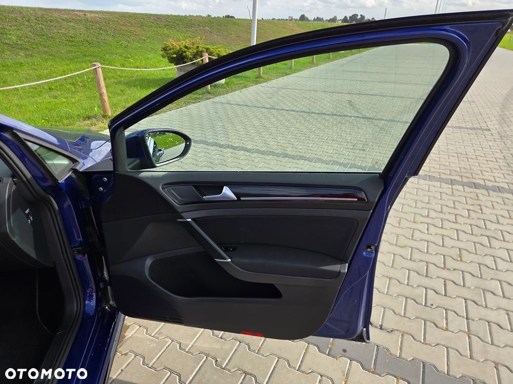 Volkswagen Golf 2.0 TDI R-Line DSG - 25