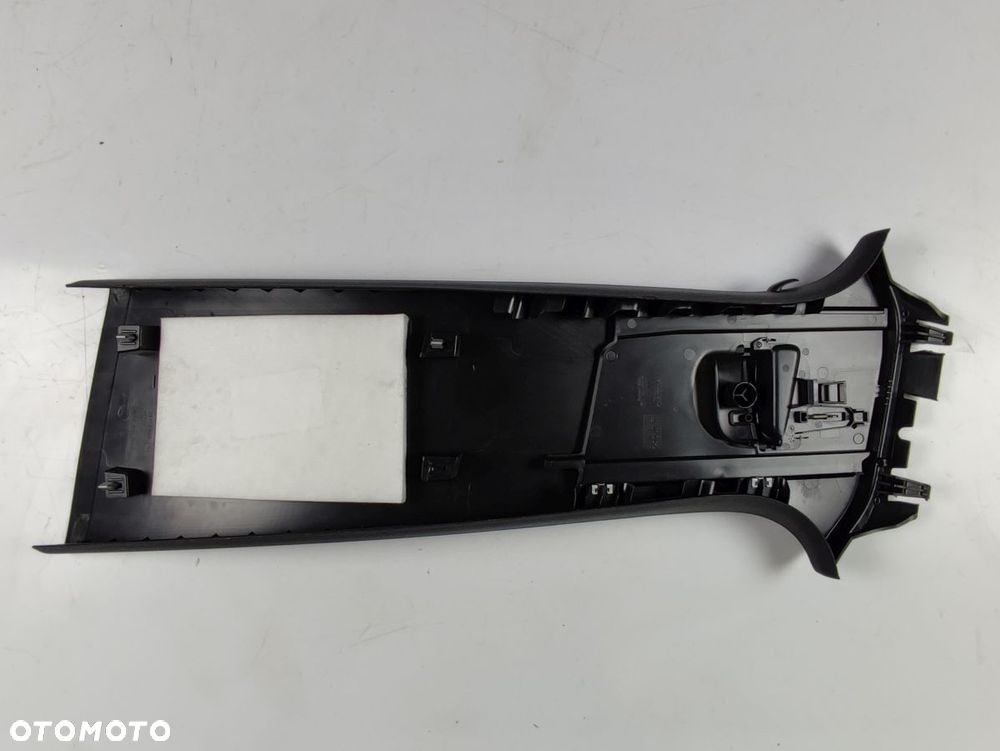 VOLVO XC40 17-21r Poszycie Słupka Środkowego Prawe - 2