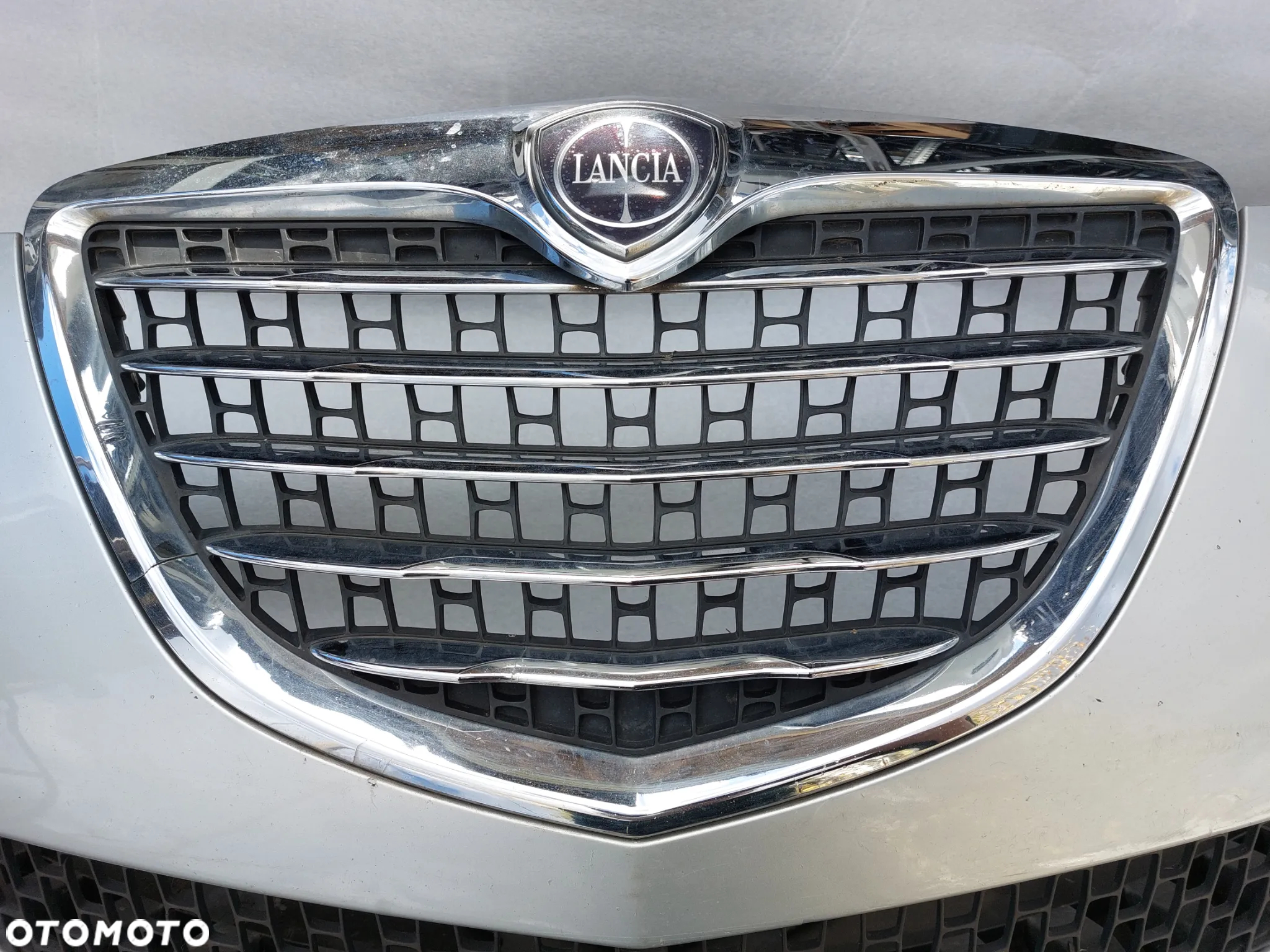 Zderzak przód przedni Lancia Delta III - 6