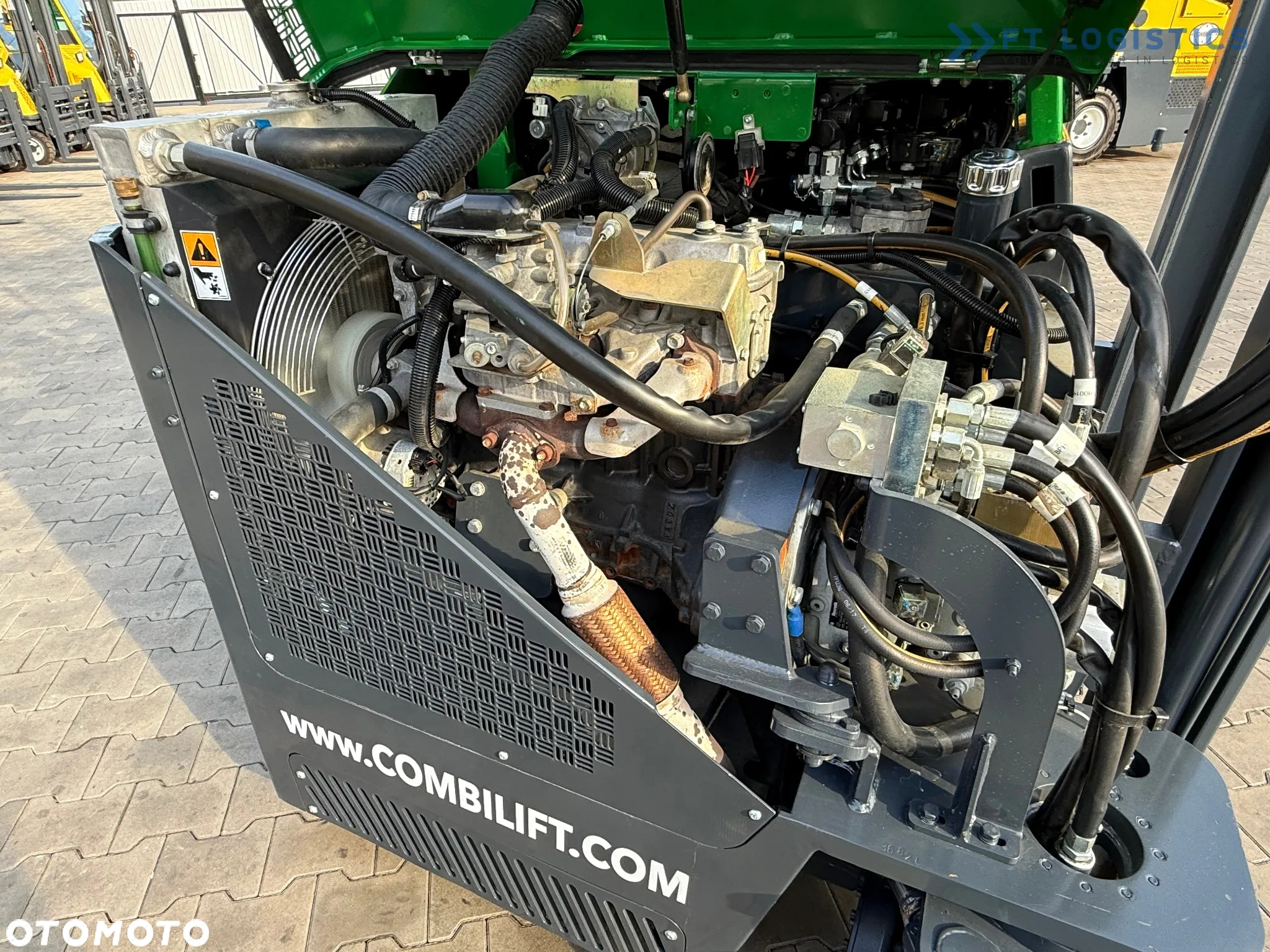 Combilift C3000CB / GAZ / TRIPLEX - 6500MM / WOLNY SKOK / POZYCJONER / PRZESUW BOCZNY / STAN IDEALNY - 31
