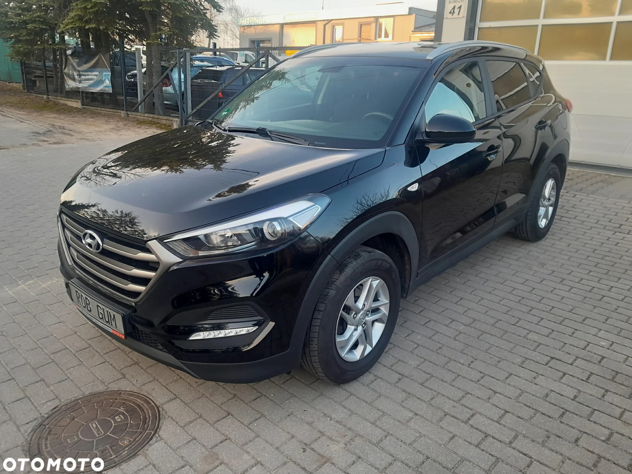 Hyundai Tucson 1.6 GDi 2WD Pure - 2
