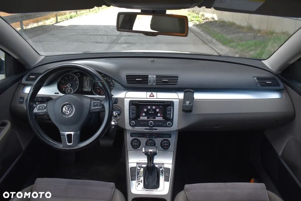 Volkswagen Passat - 6