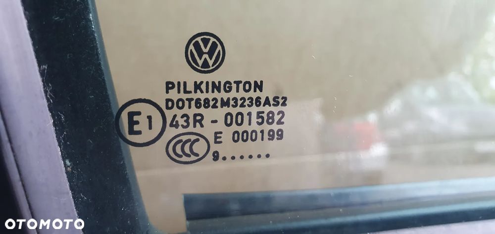 Drzwi prawy przód przednie prawe VW Touran 1T0 LC9Z - 8