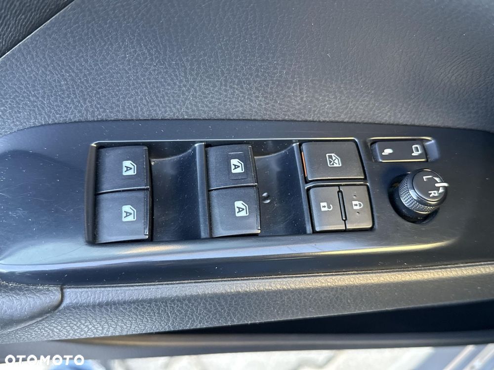 Toyota Camry 2.5 Hybrid Comfort CVT - 18