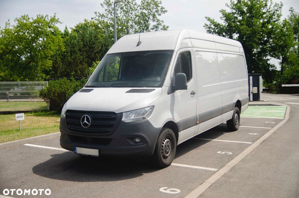 Mercedes-Benz Sprinter - 1
