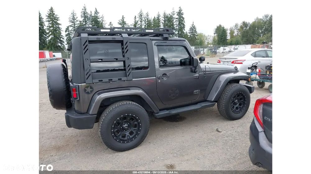 Jeep Wrangler - 6