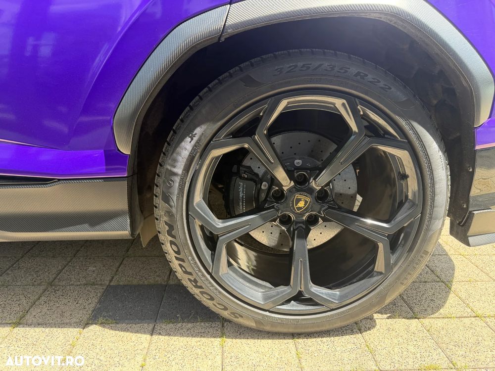 Lamborghini URUS - 19