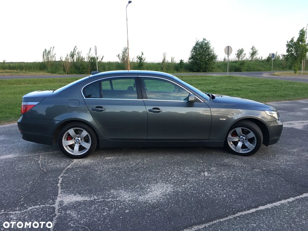 BMW Seria 5 523i - 3