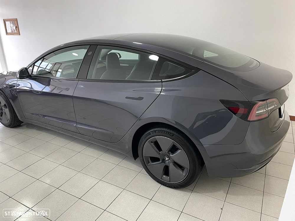 Tesla Model 3 Long Range Tração Traseira - 4