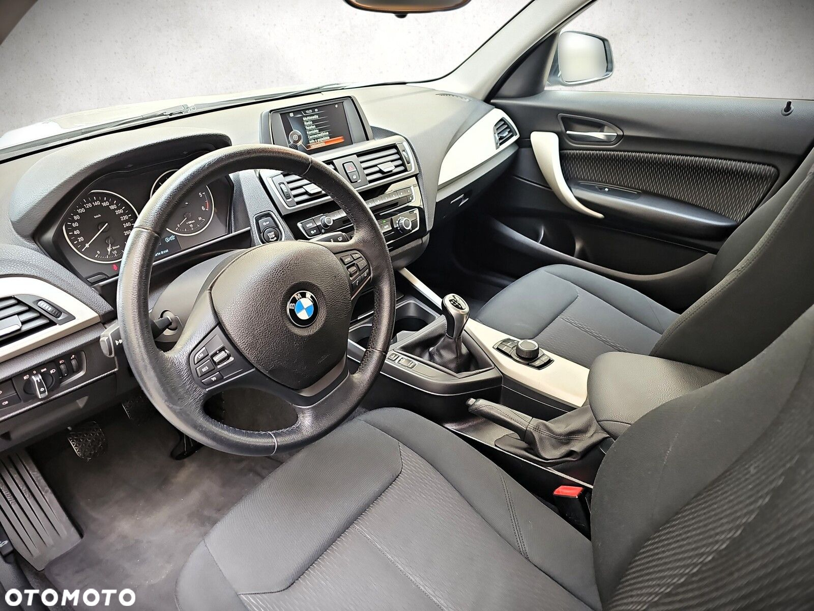 BMW Seria 1 - 10