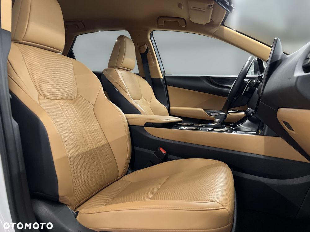 Lexus NX - 11