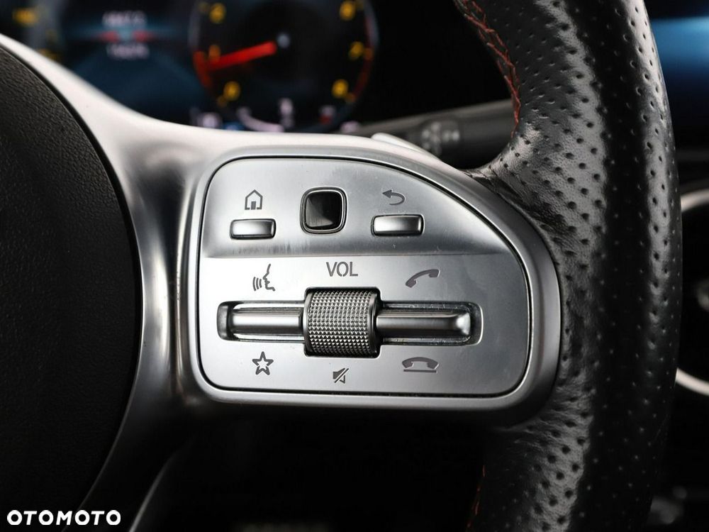 Mercedes-Benz Klasa A 180 7G-DCT Edition AMG Line - 32