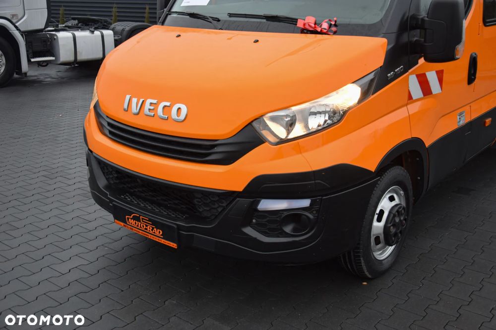 Iveco DAILY 35C16 / 2.3 - 160 KM / BRYGADÓWKA / 6 OSOBOWY / DOSTAWCZE / SKRZYNIA / KLIMA / NAWIGACJA / KAMERA COFANIA / TEMPOMAT / SERWISOWANY / SPROWADZONY - 9
