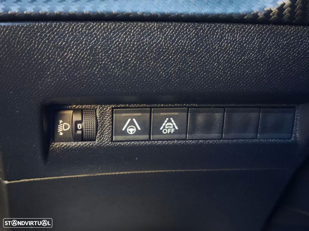 Peugeot e-2008 50 kWh Allure Pack - 23