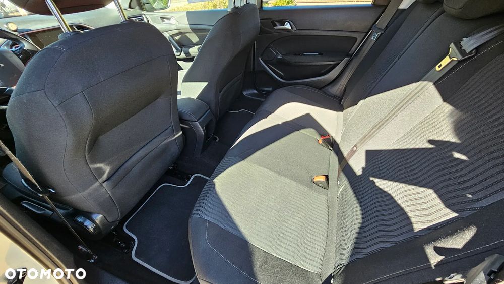 Peugeot 308 1.6 BlueHDi Active S&S - 29