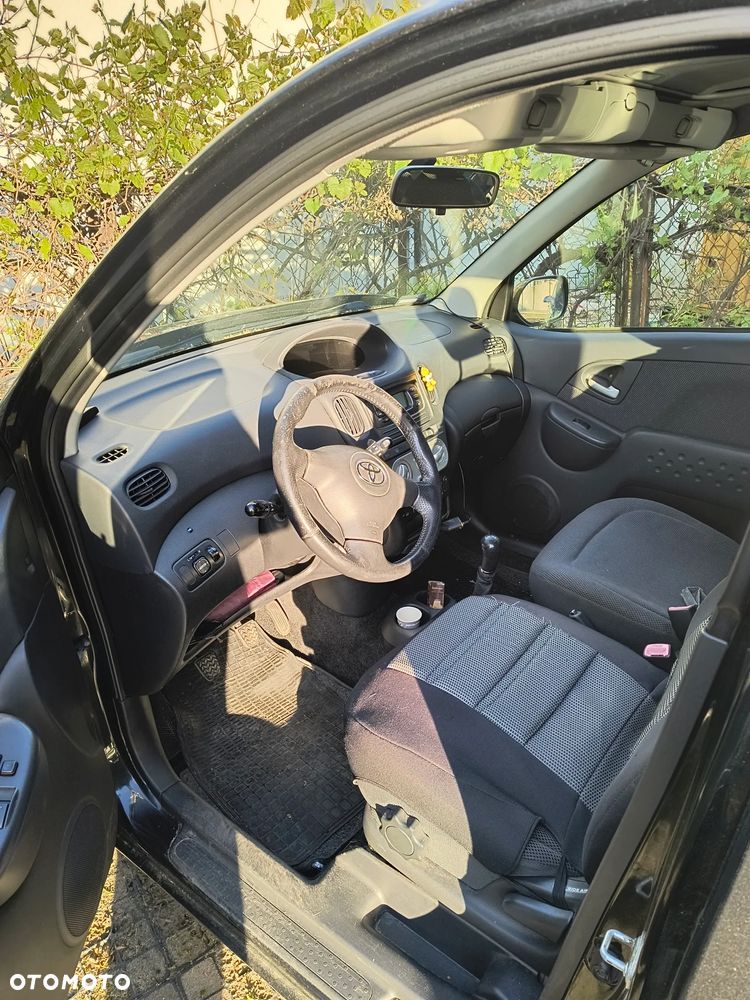 Toyota Yaris Verso 1.3 Sol - 4