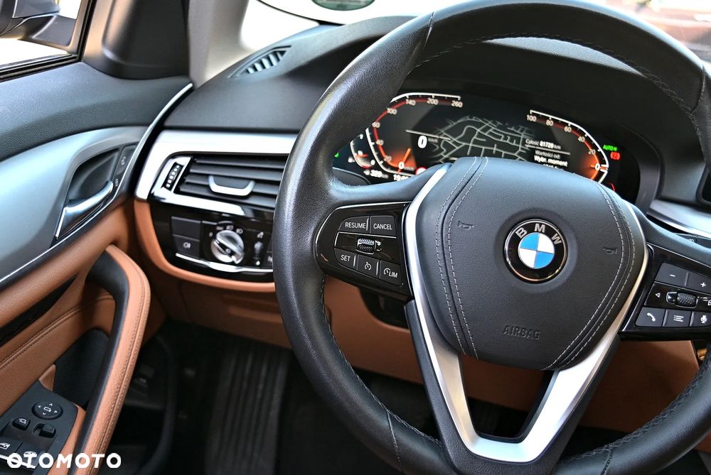 BMW Seria 5 520i - 17
