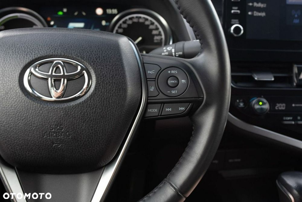 Toyota Camry - 13