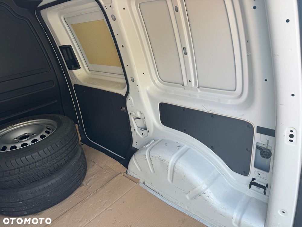 Volkswagen Caddy - 16