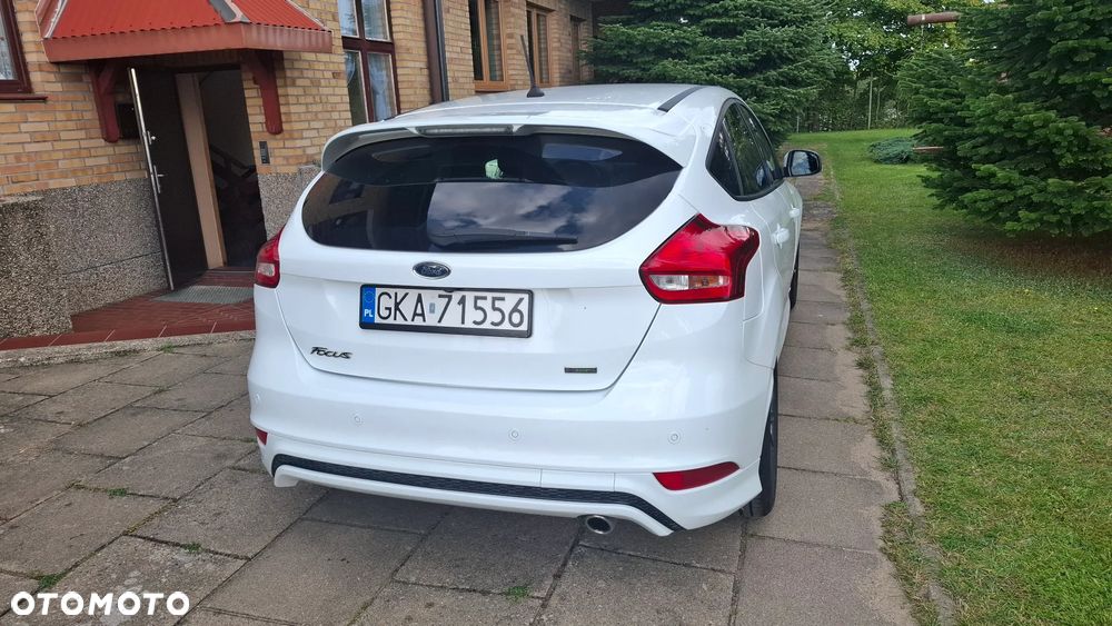Ford Focus 1.5 EcoBoost ST-Line - 4