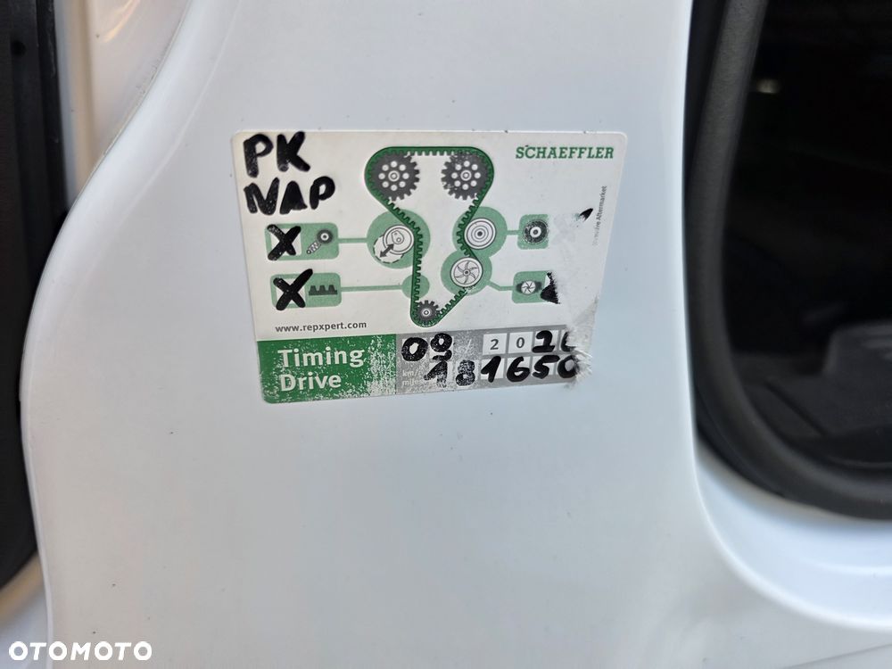 Ford Tourneo Connect Grand - 17