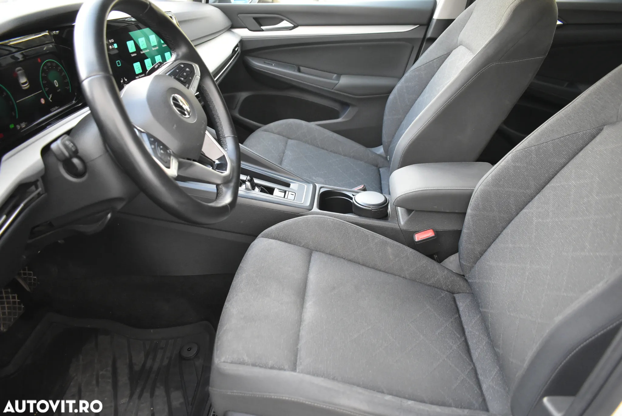 Volkswagen Golf 1.5 eTSI ACT DSG MHEV Life - 12