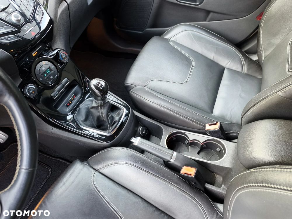 Ford Fiesta 1.0 EcoBoost STart-Stop Titanium - 33