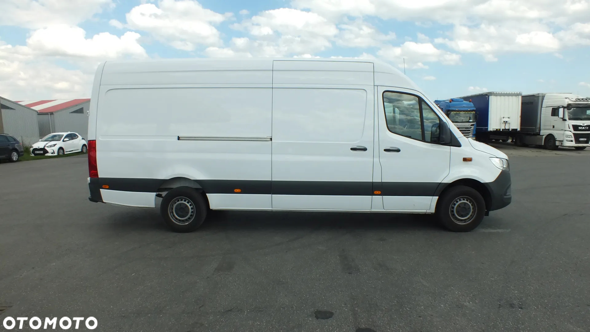 Mercedes-Benz Sprinter - 5