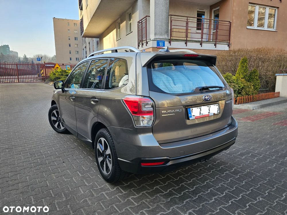 Subaru Forester 2.0 i Exclusive Lineartronic - 3