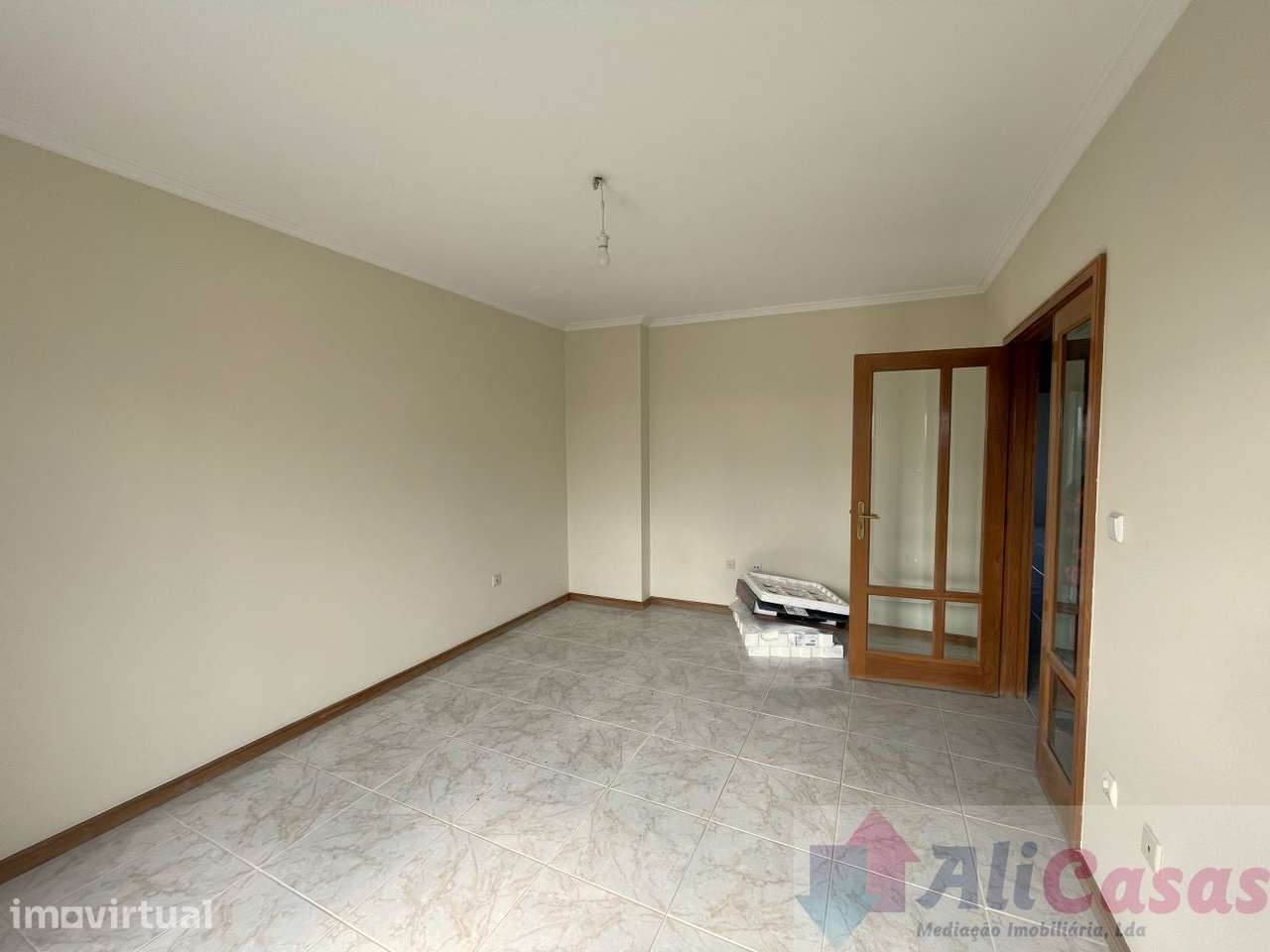 Excelente T1 C/Terraço no Último piso - Grande imagem: 4/22