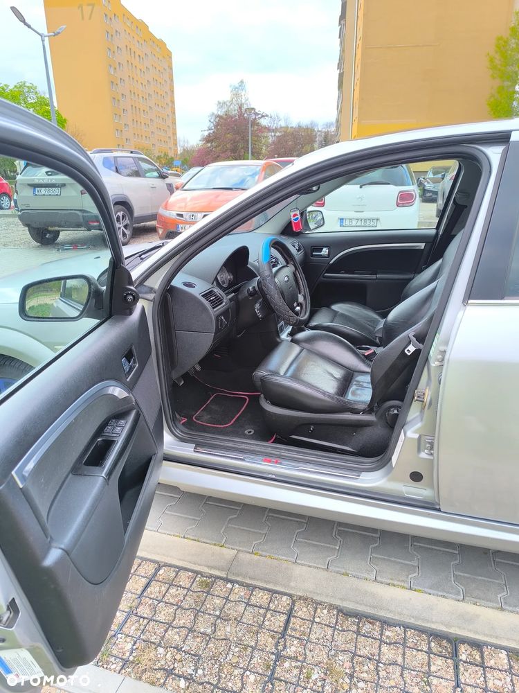 Ford Mondeo 3.0 V6 ST 220 - 4