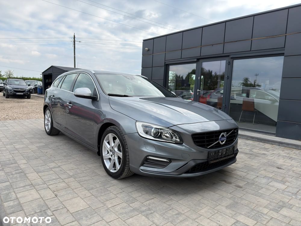 Volvo V60 D3 Drive-E R-Design Momentum - 3