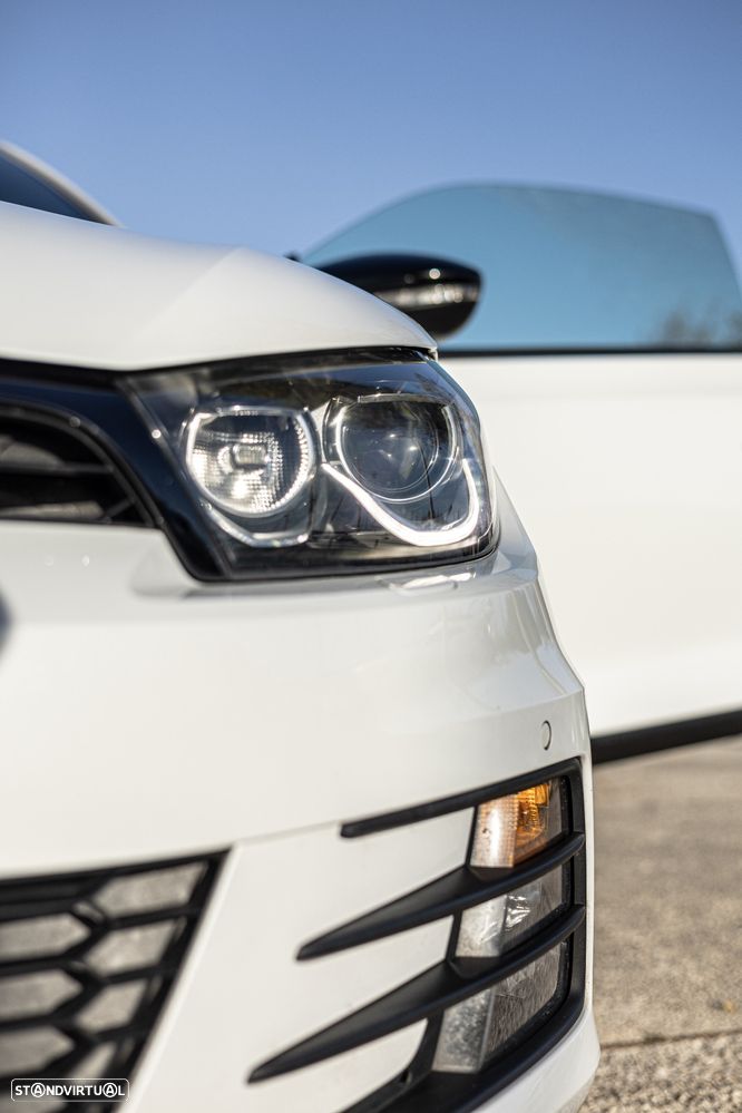 VW Scirocco 2.0 TDI Sport DSG - 4