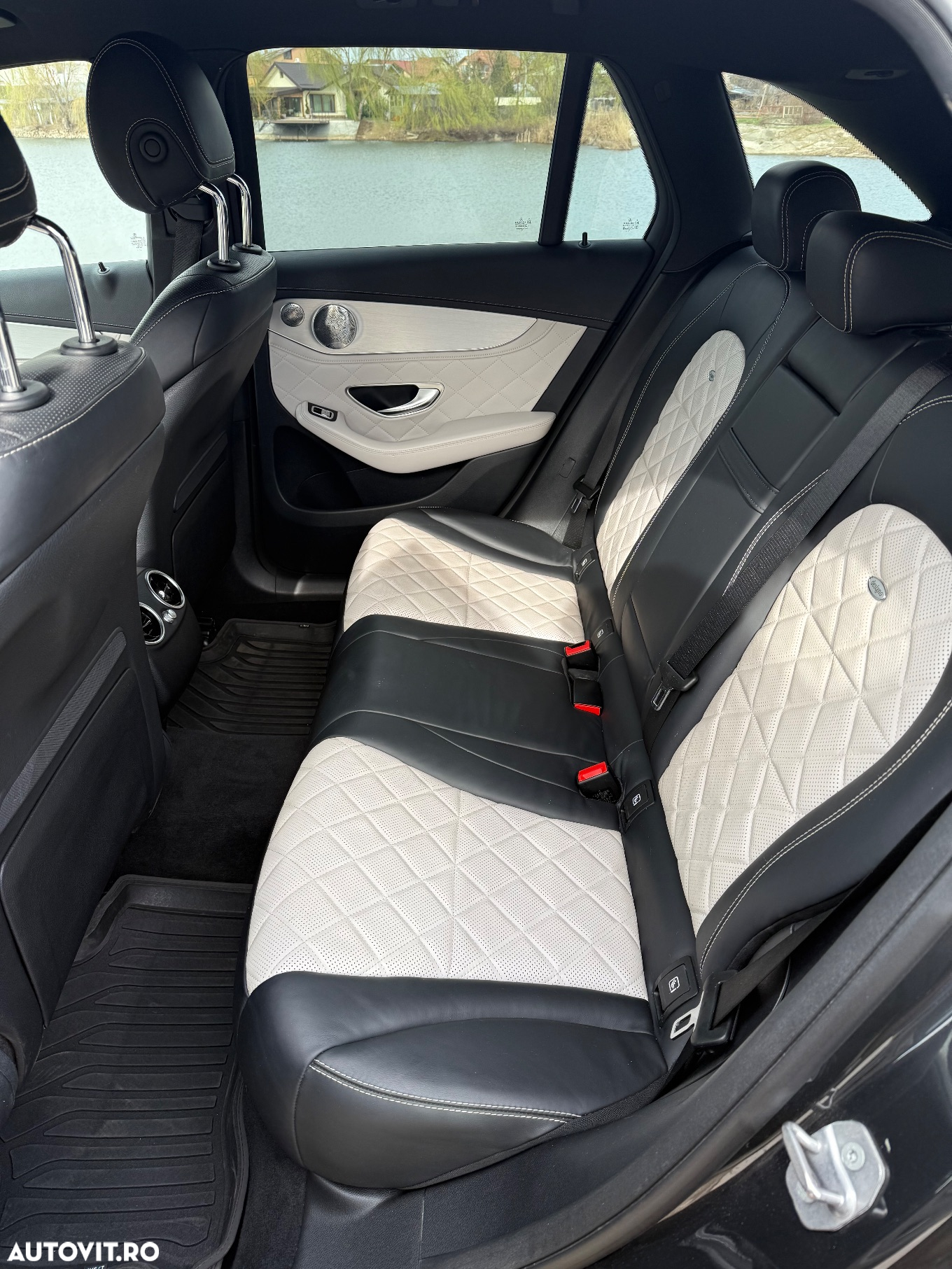 Mercedes-Benz GLC 220 d 4Matic 9G-TRONIC - 17