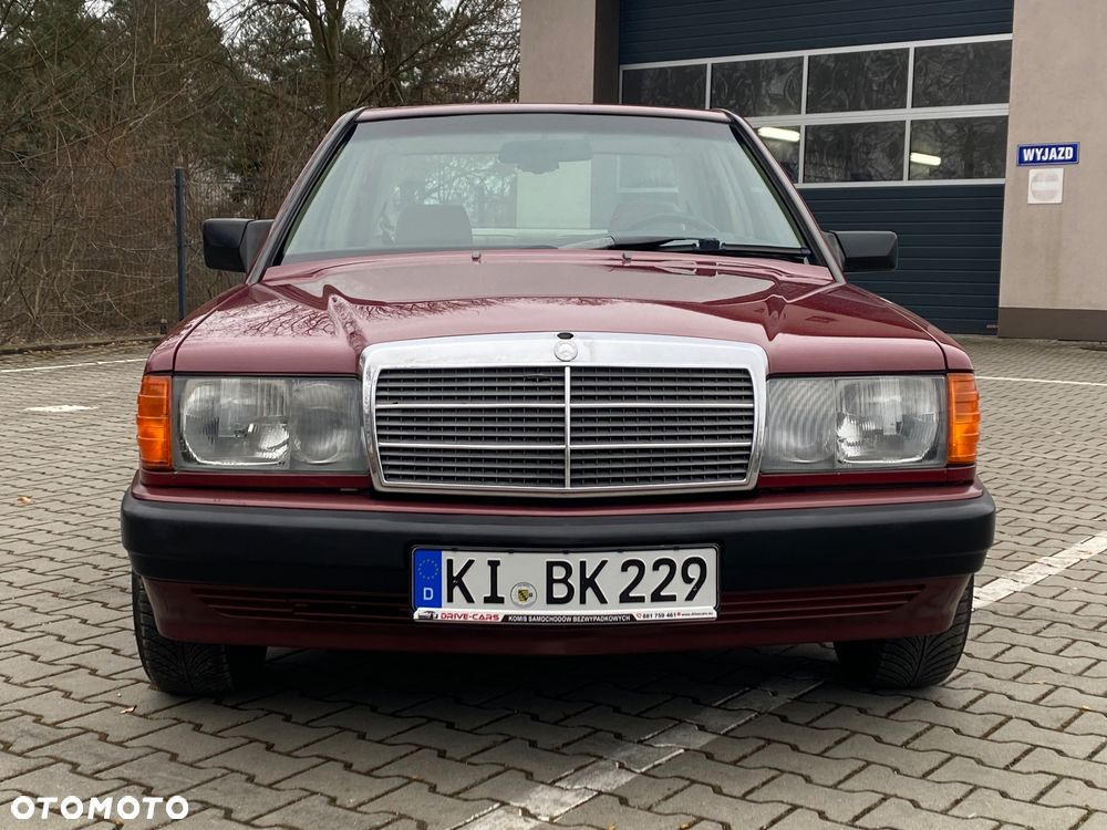 Mercedes-Benz W201 (190) - 5