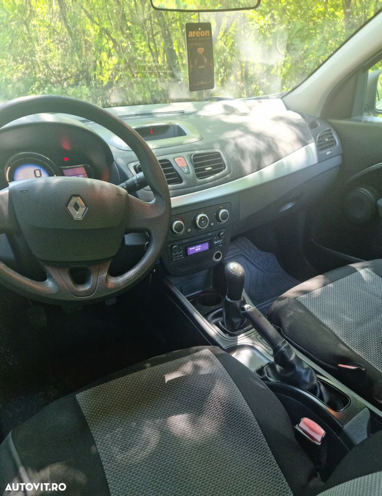Renault Fluence 1.6 Authentique - 17