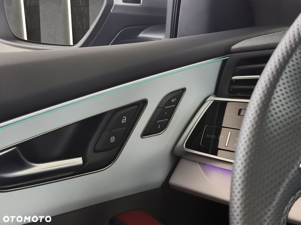 Audi SQ8 - 33