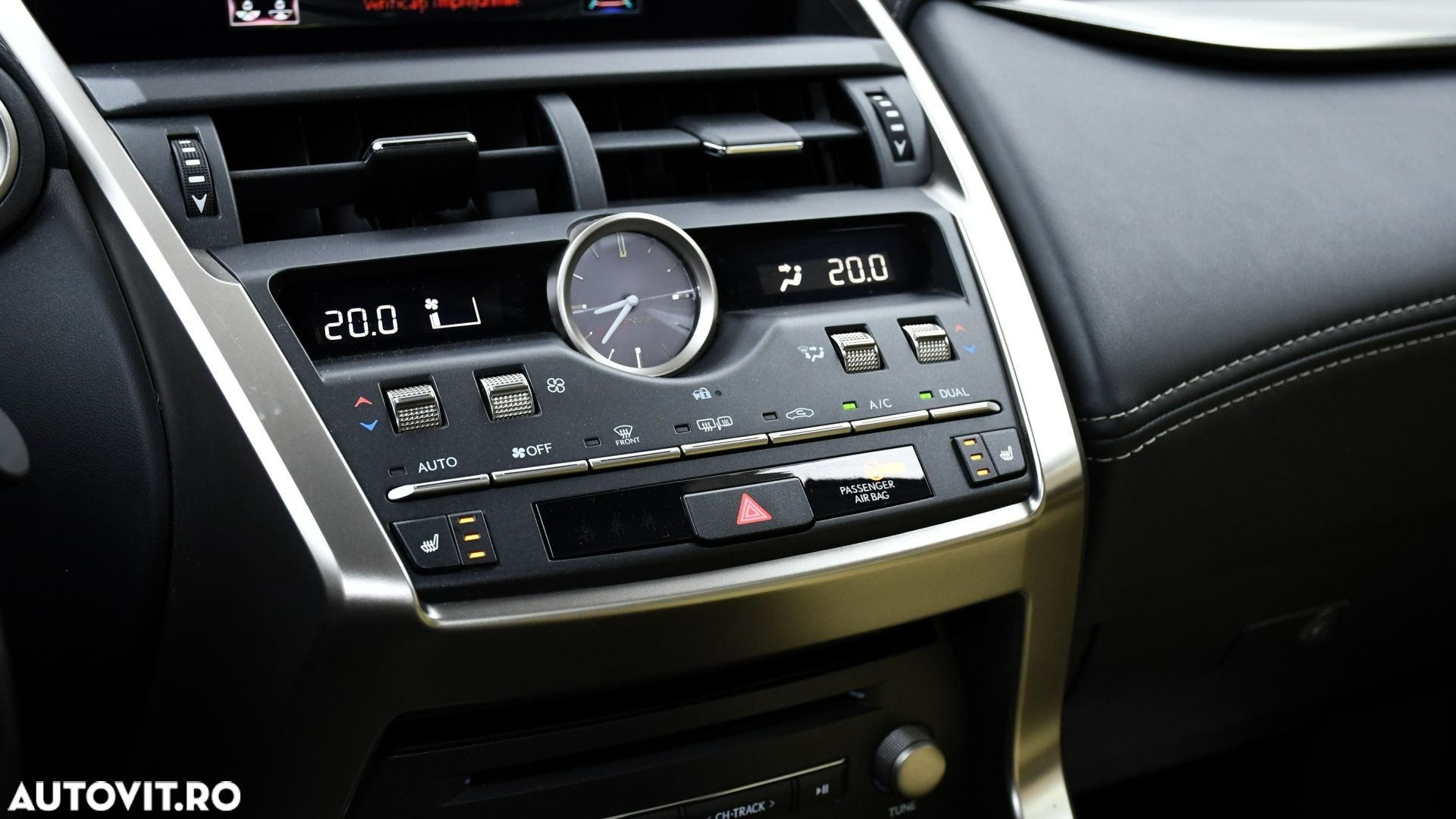 Lexus Seria NX 300h AWD Luxury - 15