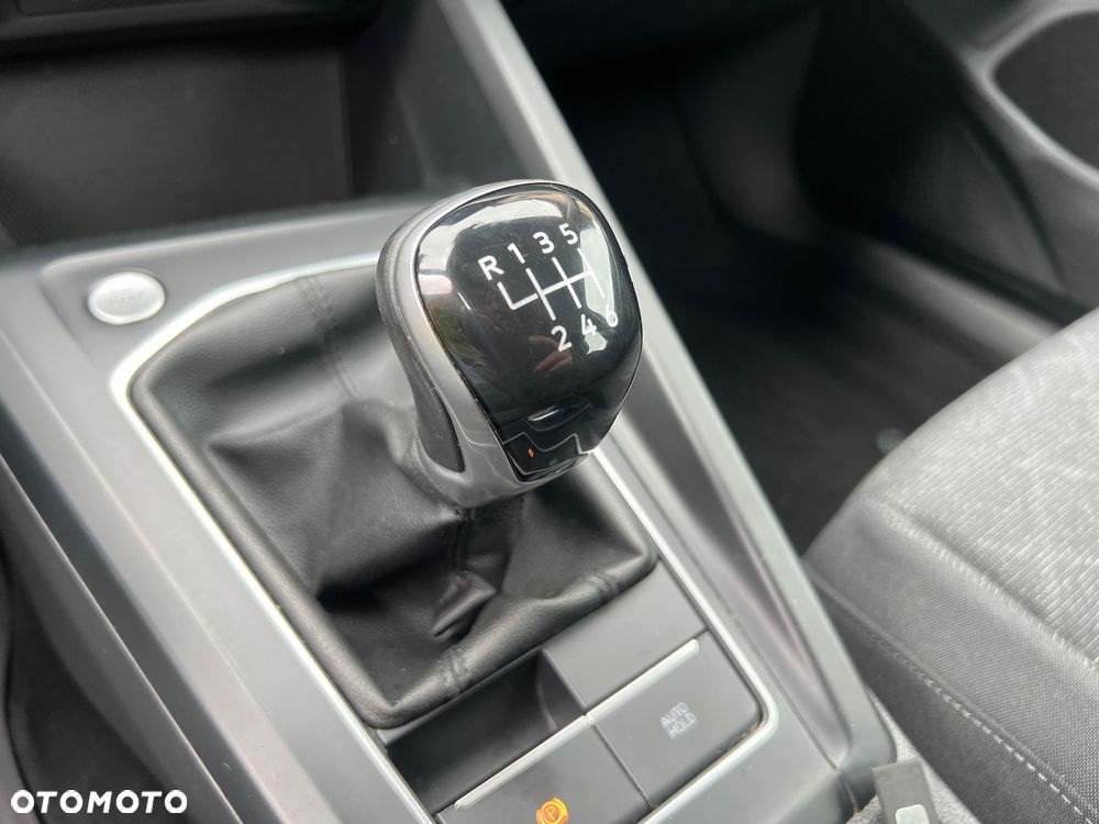 Volkswagen Golf 2.0 TDI SCR - 22