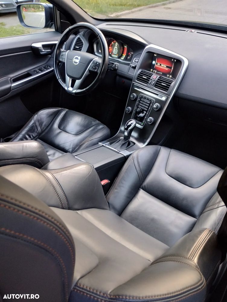 Volvo XC 60 D4 AWD Geartronic Summum - 9