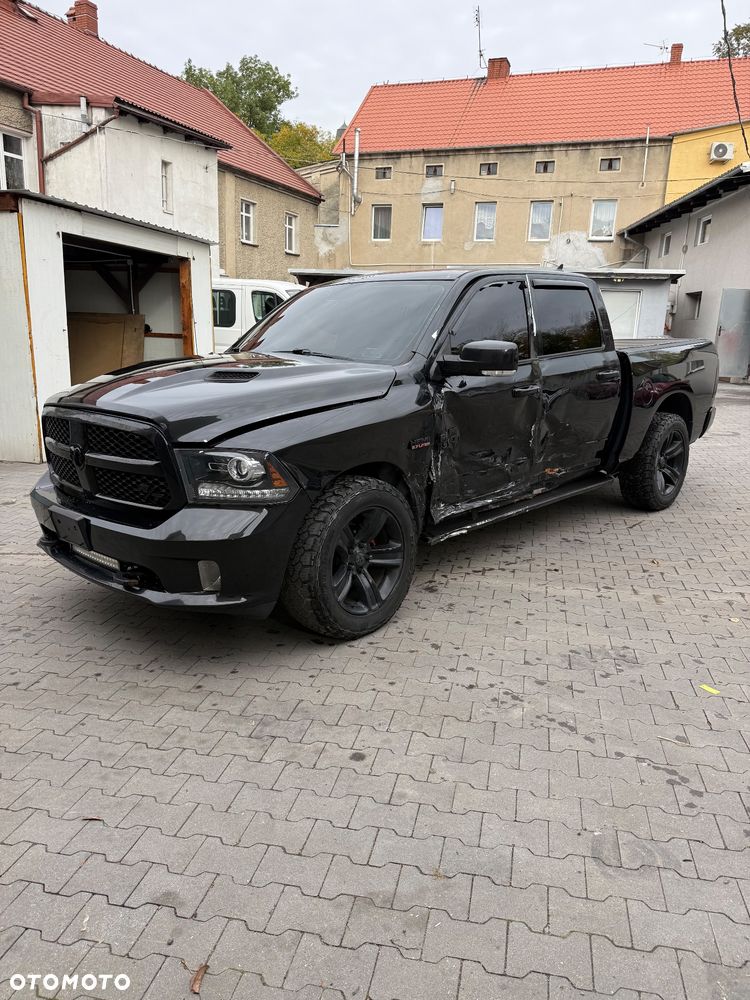 Dodge RAM 5.7 4x4 - 7