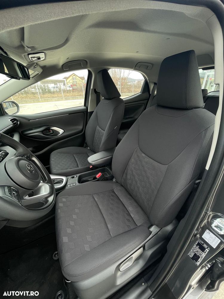 Toyota Yaris 1.5 VVT-i HSD Eco - 16