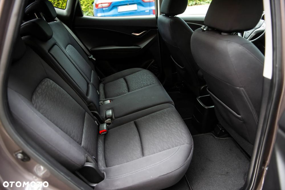 Hyundai ix20 1.4 blue Comfort - 21