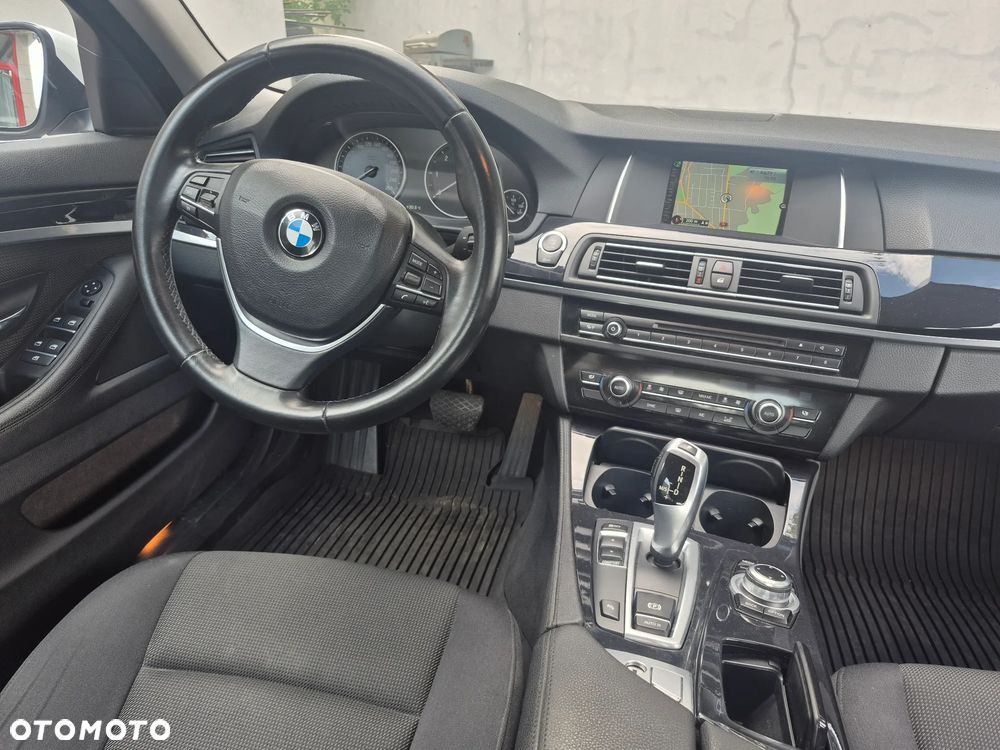 BMW Seria 5 518d Luxury Line - 14