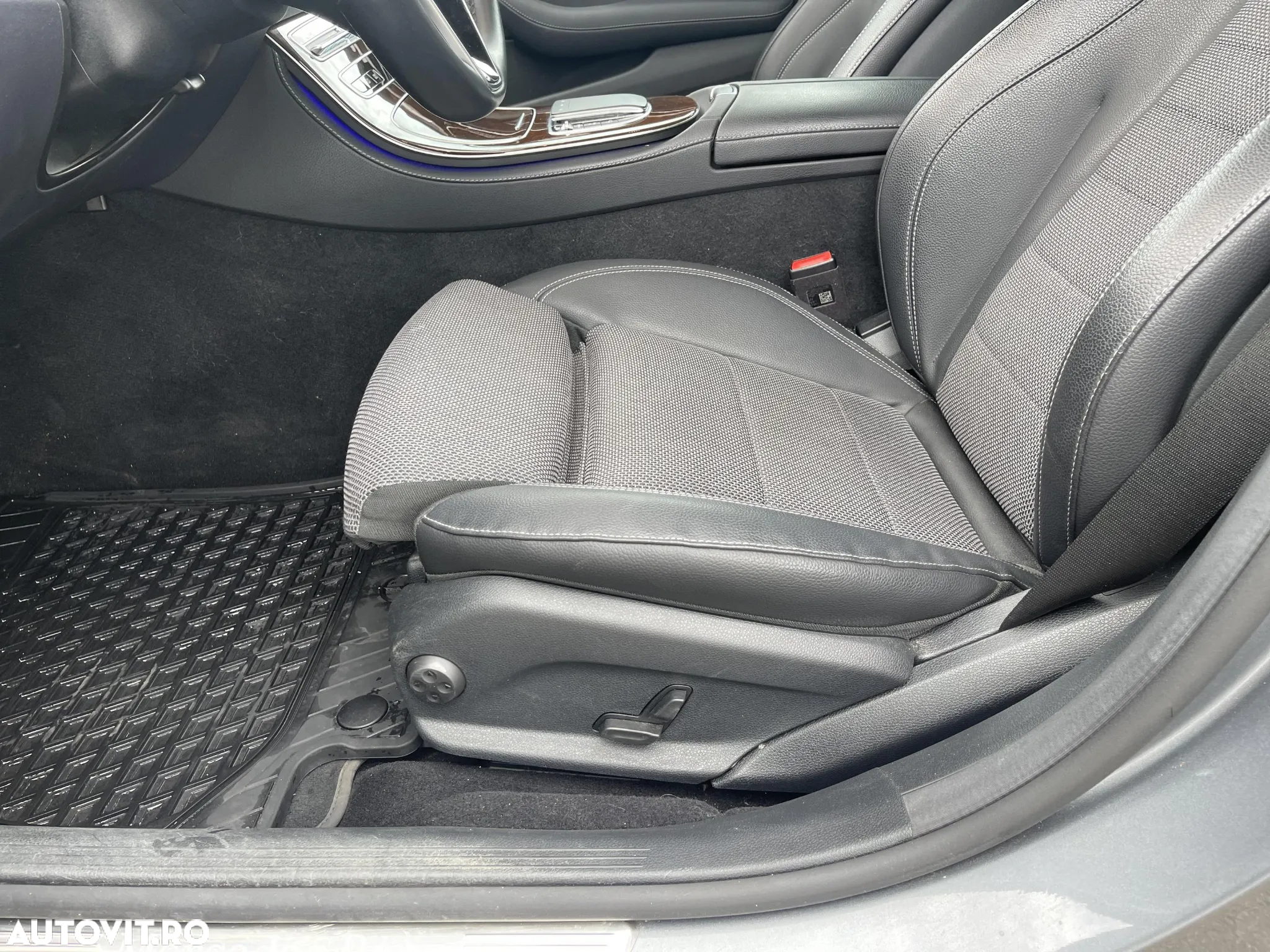 Mercedes-Benz E - 11