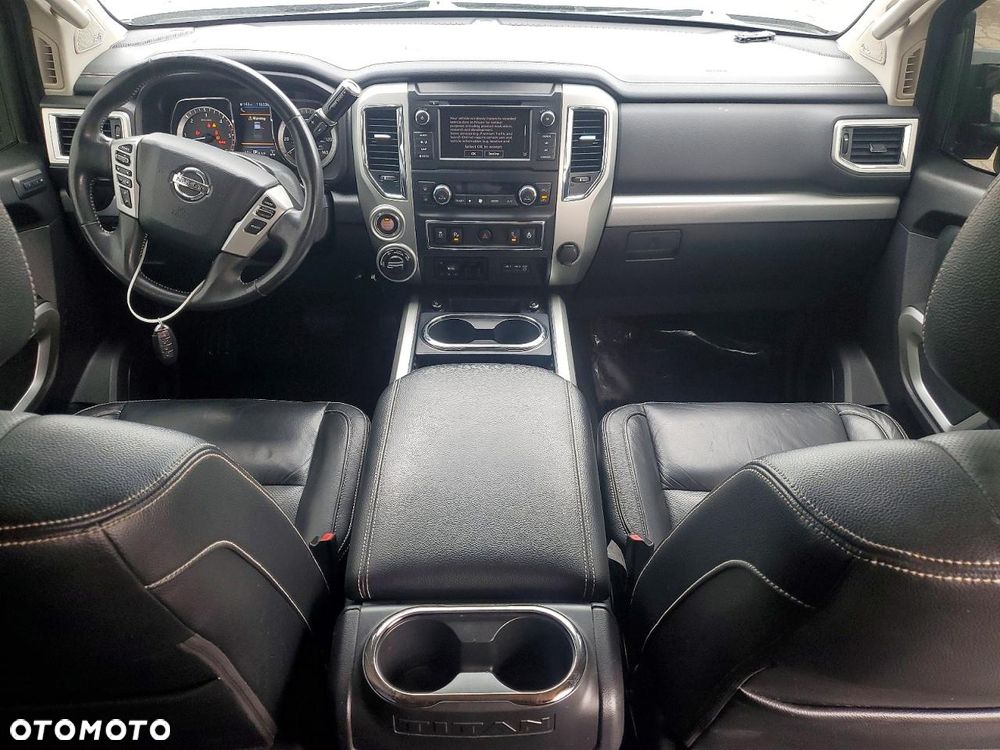 Nissan Titan - 9