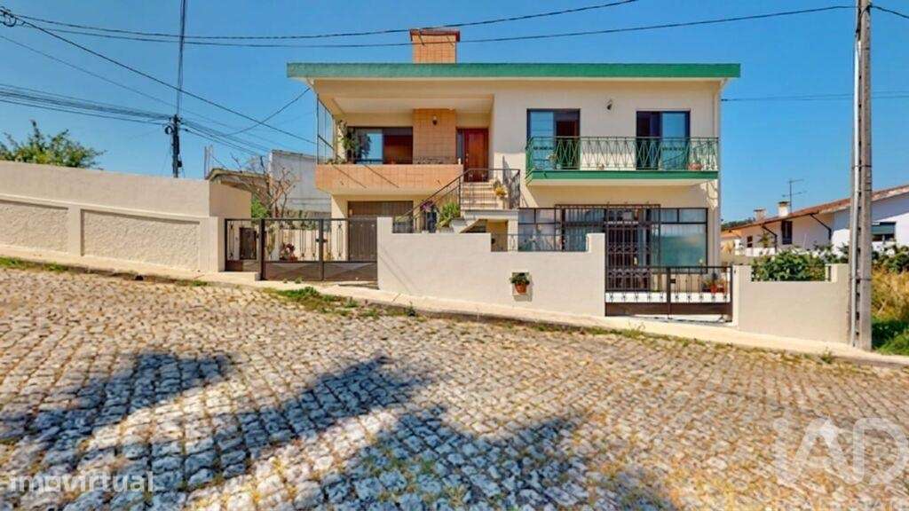 Casa / Villa T3 em Milheirós - Grande imagem: 2/40