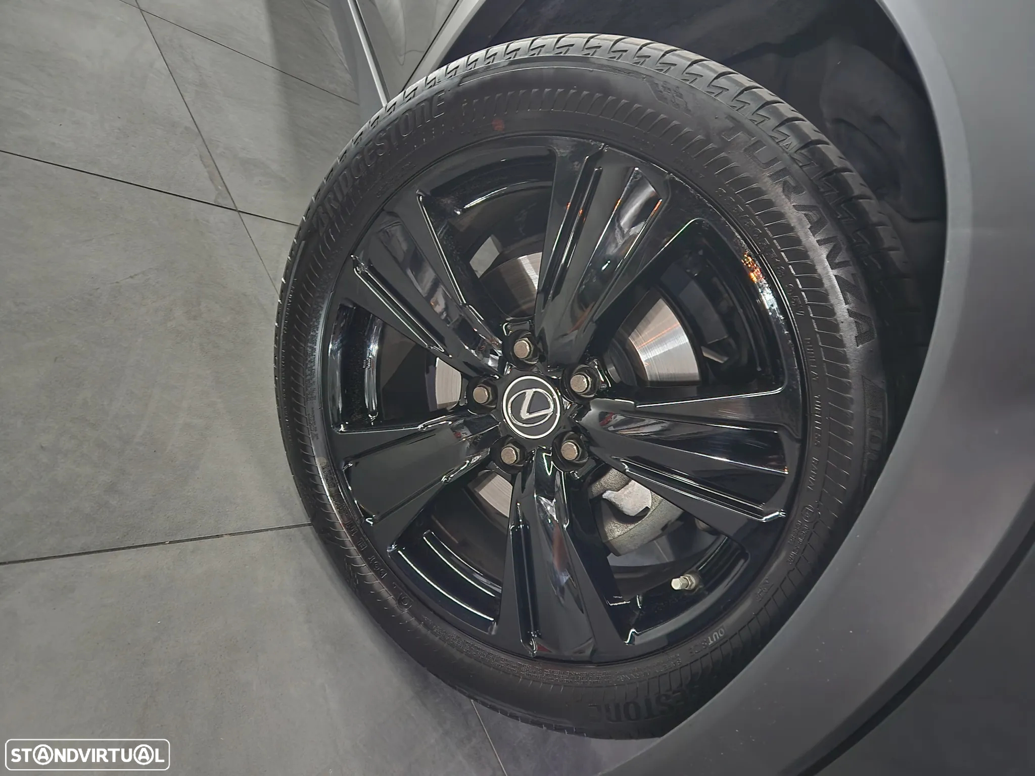 Lexus UX 250h Special Edition (LCA) - 3